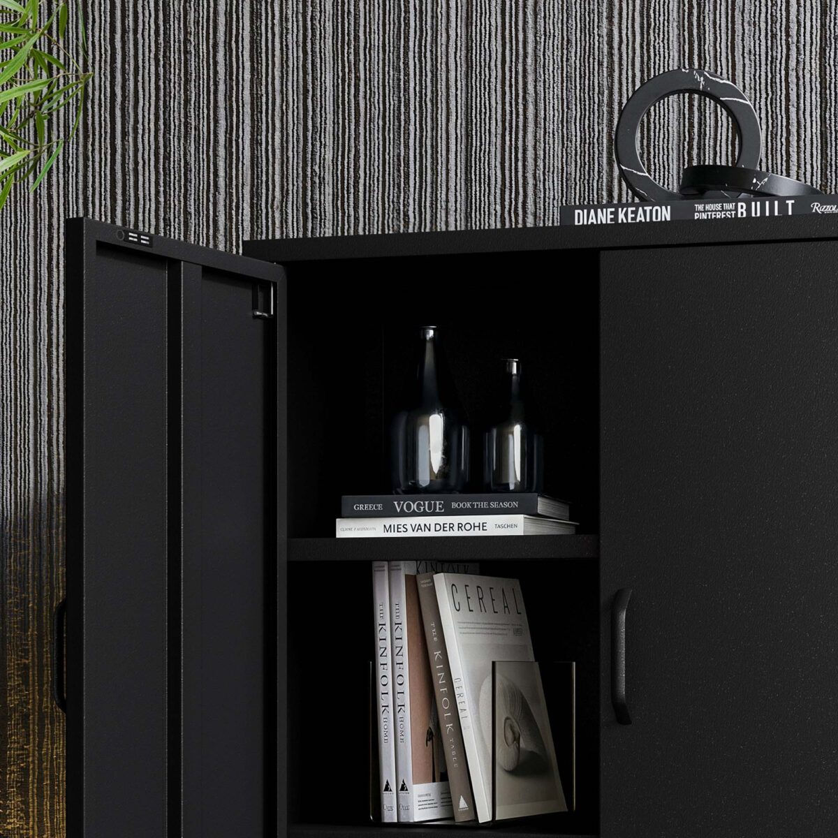 Szafka metalowa niska na nóżkach z półkami czarna, 800x1015x400 mm: VITO Modern | Meble DUO vito black wiz 7